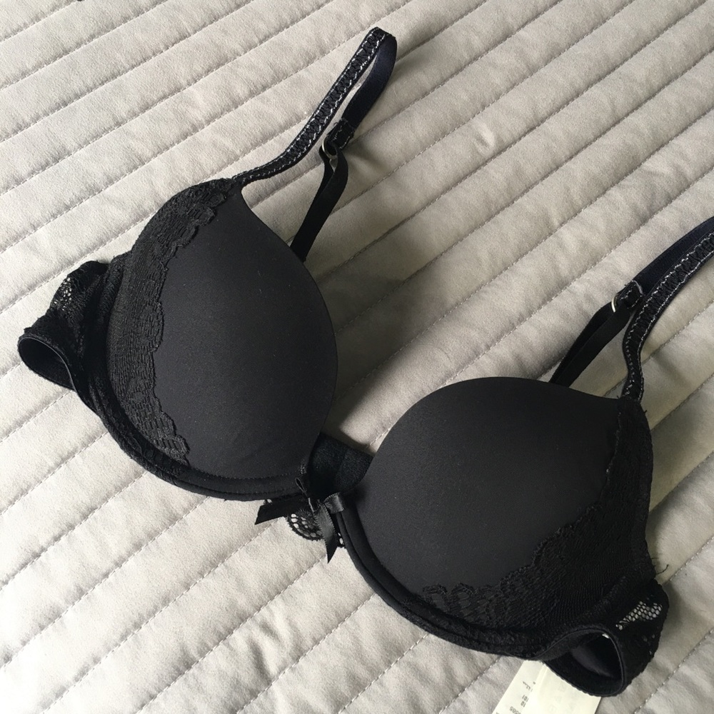 Gully Hicks Lightly Lined Plunge 34A  Bra